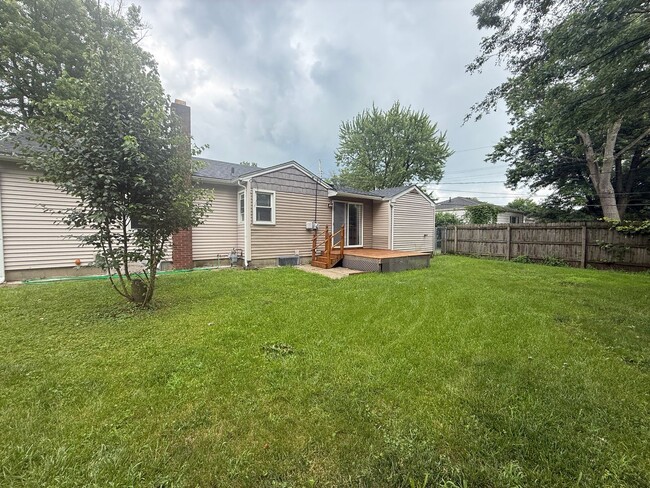 Photo - Beautiful 2 Bedroom 1 Bathroom House