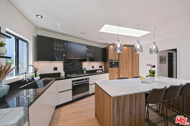 Photo - 2795 Woodshire Dr