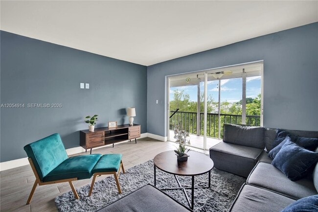 Photo - 950 Hillcrest Dr Unit 414