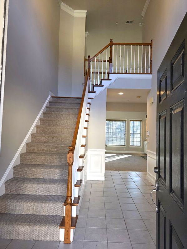 Photo - 617 Maple Grove Way