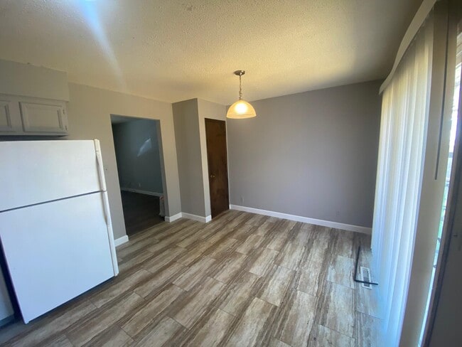 Photo - 1300 S Roseta Ave