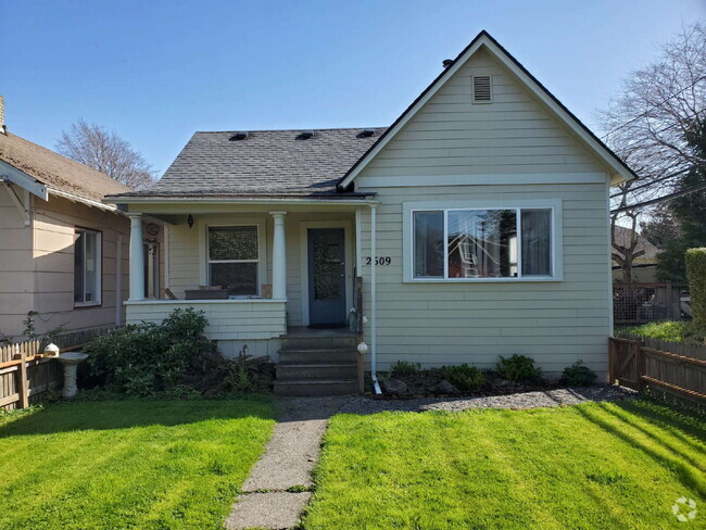 Building Photo - Charming 2-Bed Home in Bellingham's Columb...