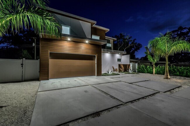 Photo - 2314 Floyd St