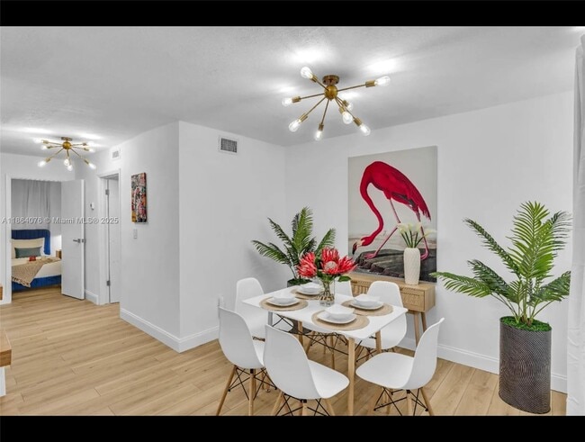 Building Photo - 815 NW 30th St Unit 7 Rental