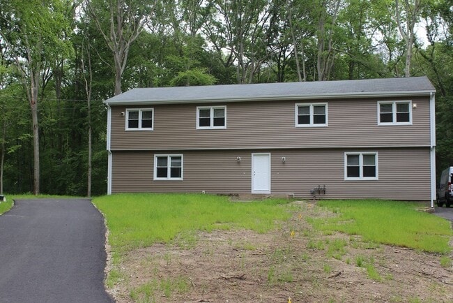 Building Photo - 48 Colonial Way