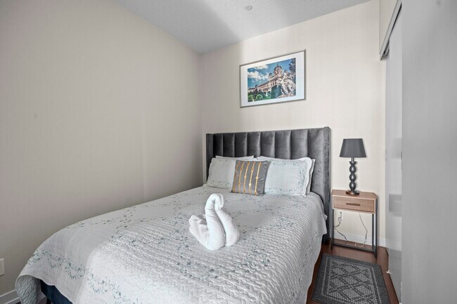 Photo - 79 Dunfield Ave Unit ID1345806P