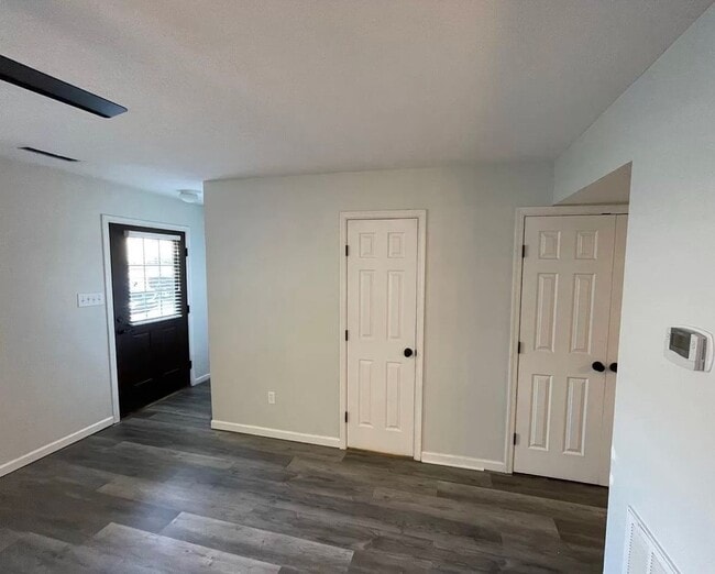 Photo - 2 Bedroom || 1.5 Bathroom Townhome