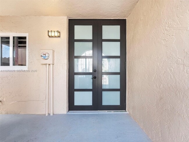 Photo - 1096 W 42nd Pl