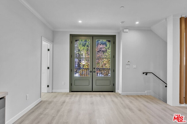 Photo - 1022 La Cadena Ave Unidad A