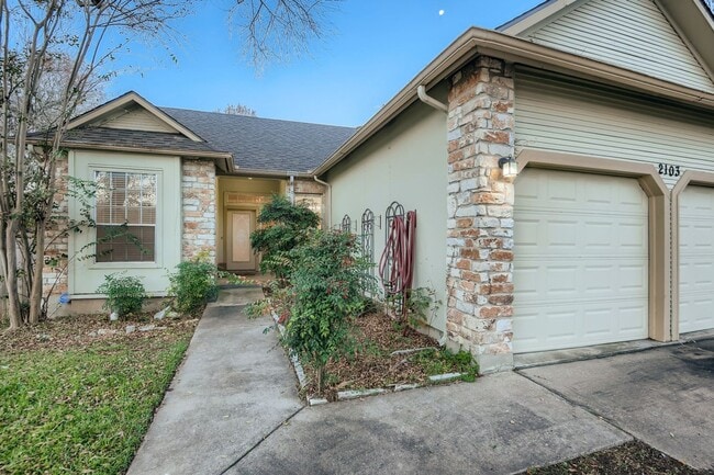 Beautiful 3/2 on Greenbelt (Inquire for Av... - Beautiful 3/2 on Greenbelt (Inquire for Av... Casa