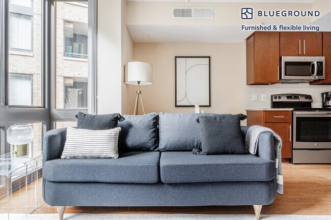 Photo - 415 L St NW Unit SI FL8-ID385