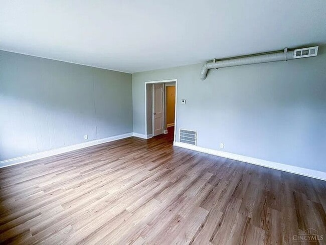 Photo - 1470 Antoinette Ave