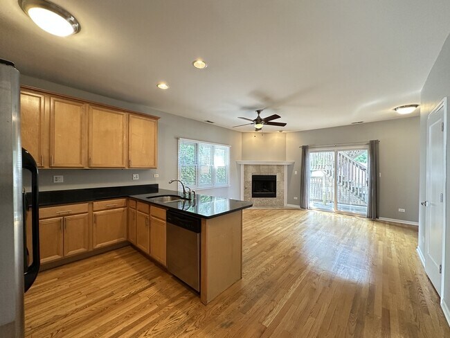 Photo - 724 N Willard Ct Unit R5