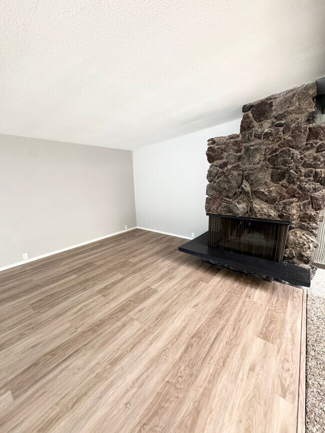 Photo - 1503 Brown Dr