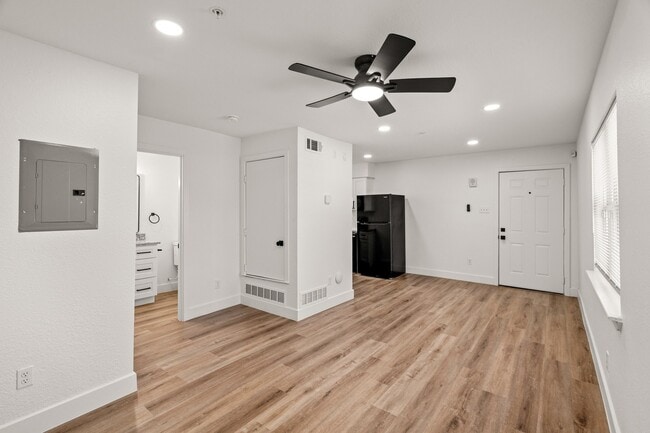 Photo - 125 13th St SE Unit 200