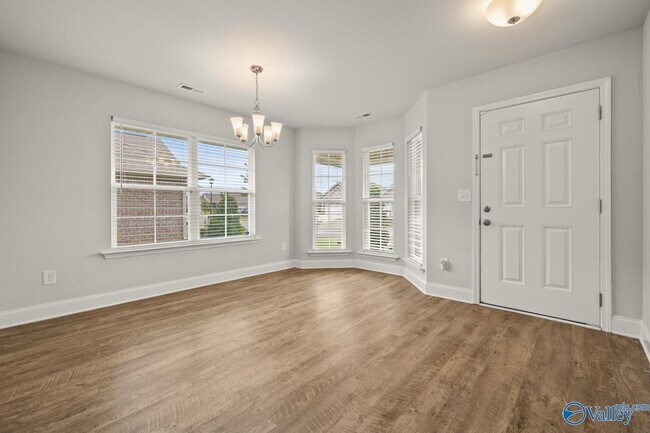 127 Ardsley Dr
