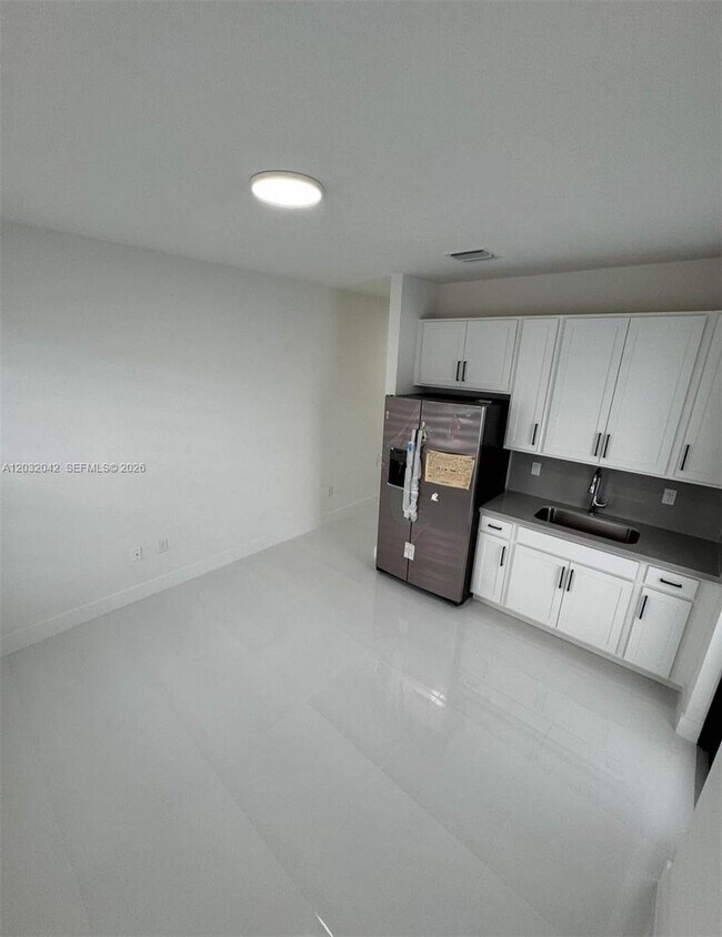 Photo - 14429 SW 19th St Unidad 1