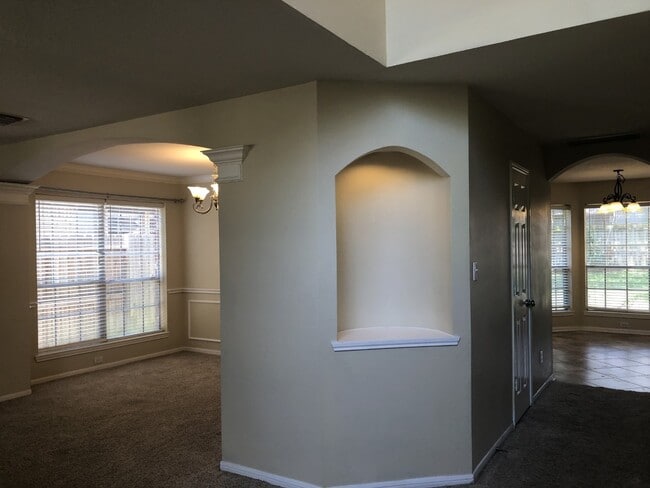 Building Photo - 2110 Highland Bay Ct