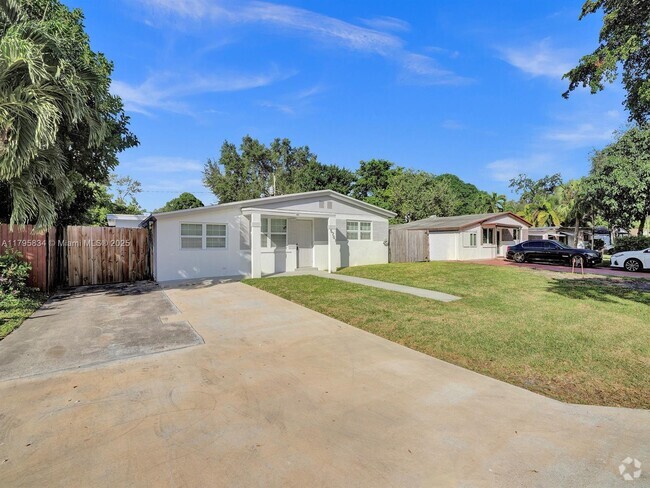 Building Photo - 5701 Farragut St Rental