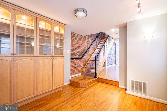 Photo - 414 S Wolfe St