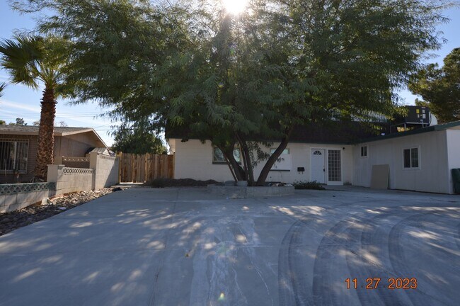 Photo - 4089 El Segundo Ave