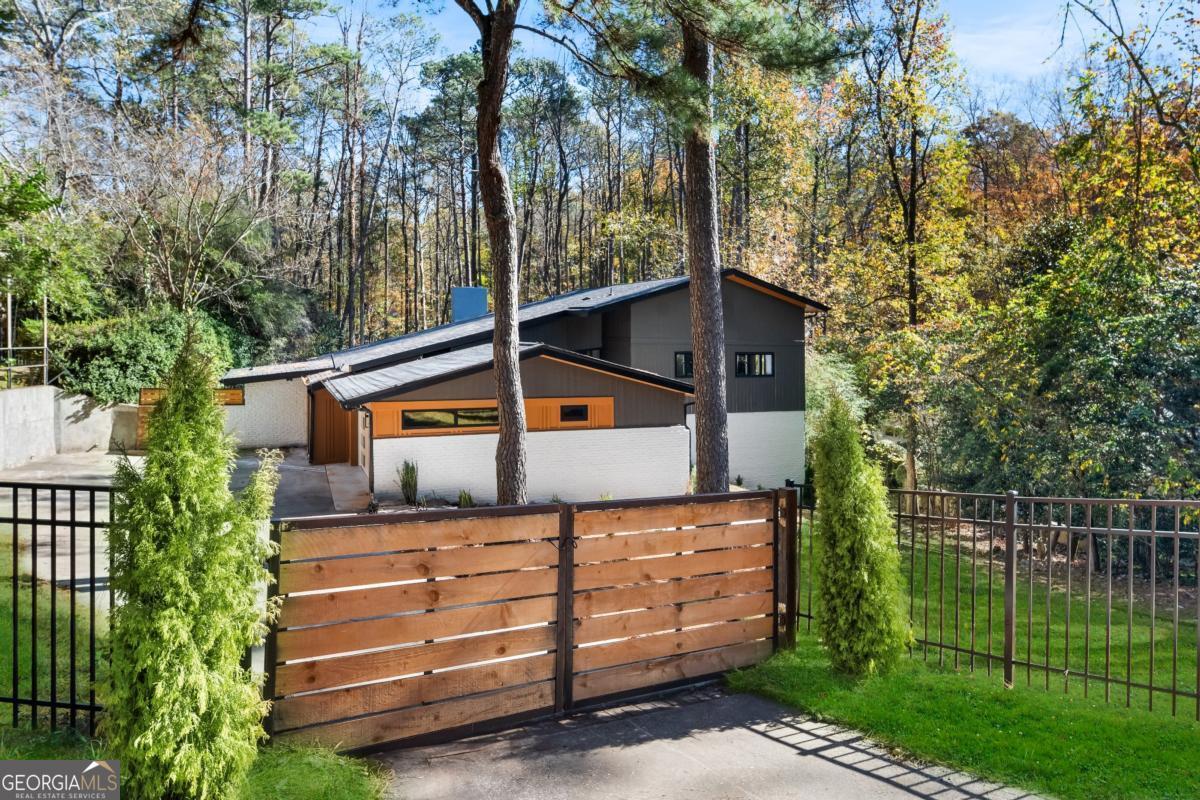 Photo - 2751 Margaret Mitchell Dr NW House