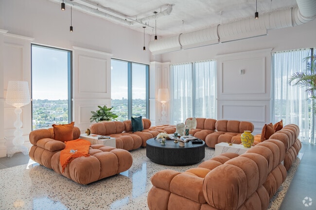 Sky Lounge