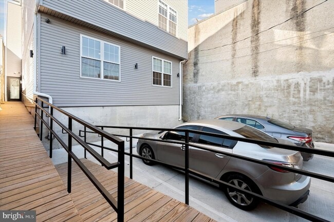 Photo - 2513 N Howard St Unit 301