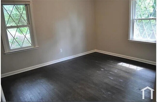 Photo - 2113 Seavey Dr