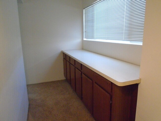 Photo - 105 Real Rd Unit C