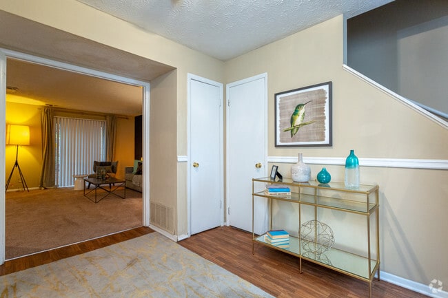 2BR, 1.5BA - 1,235 SF