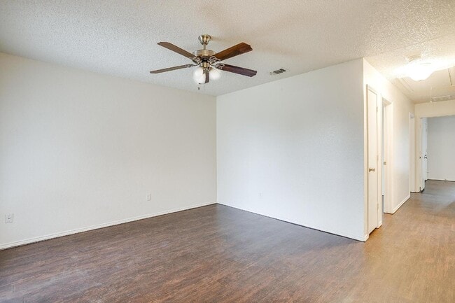 Photo - Charming 3 Bedroom Home with 2 Full Baths