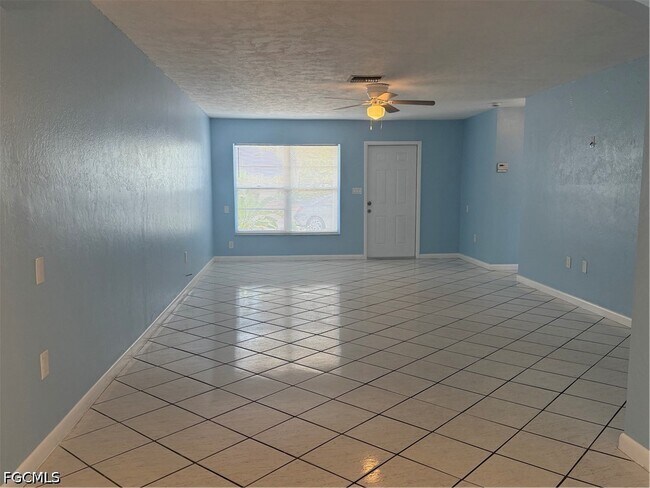 257 Cape Coral Pkwy E