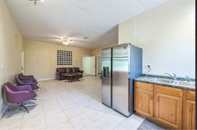 Photo - 3908 37th St E