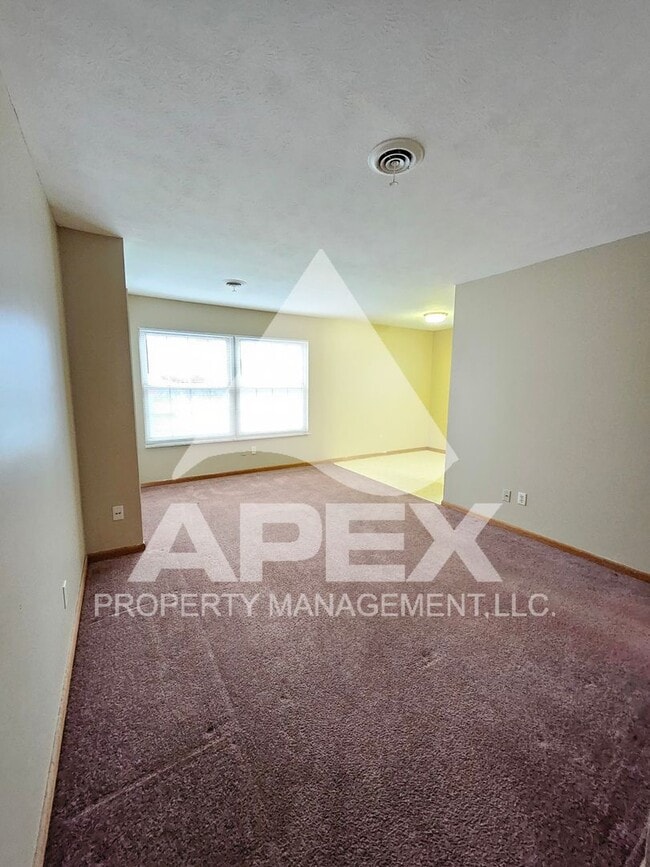 Photo - Spacious Top Floor 1 Bd - 1Ba Apartment in Fountain City! Unit #3