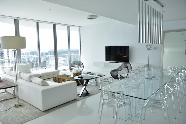 Photo - 17475 Collins Ave Unit 2802