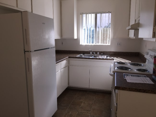 Photo - 355 Emerald Ave Apartamento Unidad 4