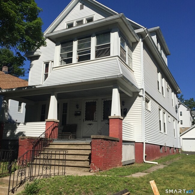 Building Photo - 22 Calvin Ave