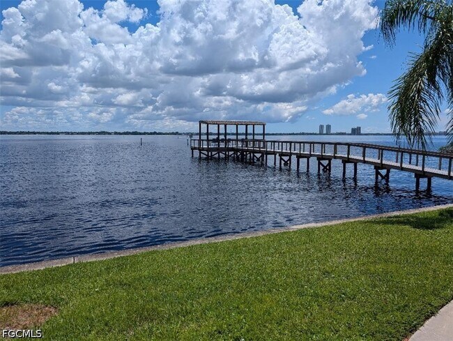 15493 Admiralty Cir Unit 5