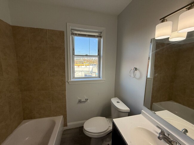 Photo - 1150 17th St NE Unidad 4