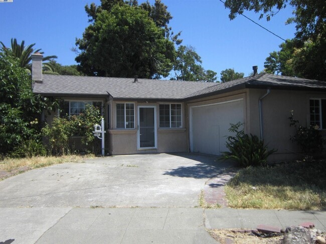 Building Photo - 2275 Bennington Ln Rental