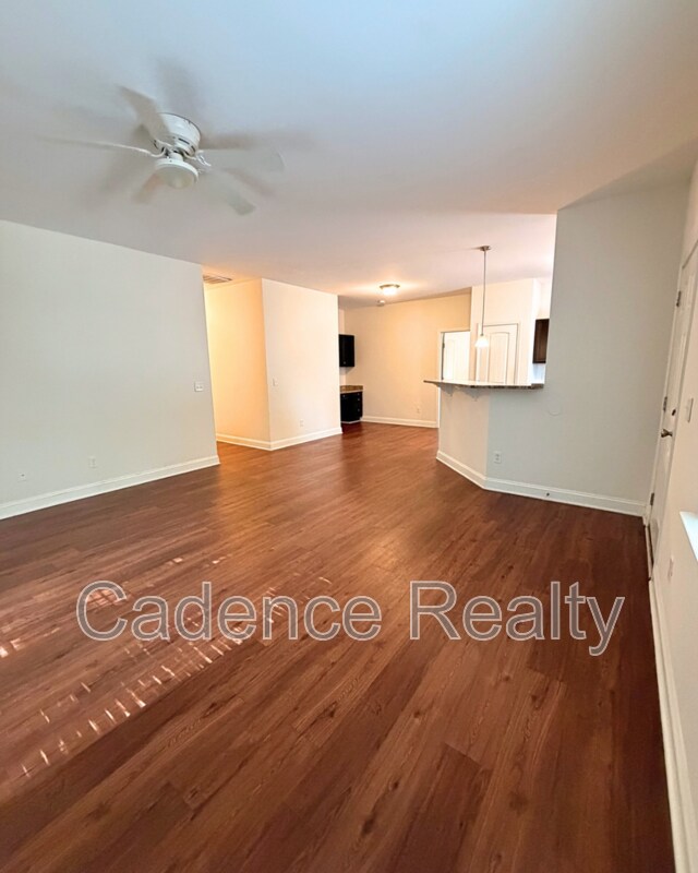 Photo - 4908 Maple Ave