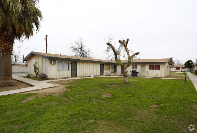 Building Photo - 132 L Street