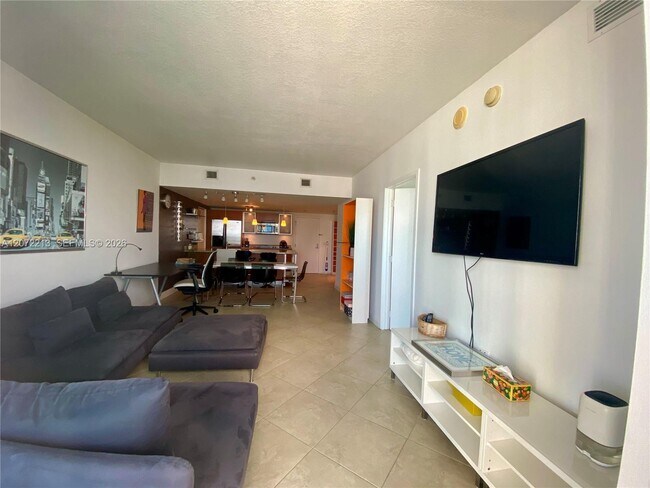Photo - 185 SW 7th St Unit 1607