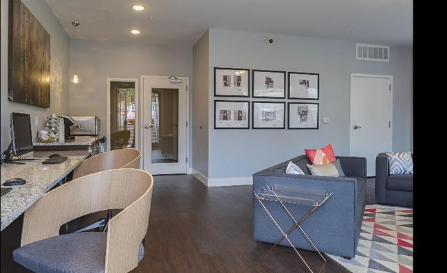 Photo - Lookout on Cragmor | Student Housing