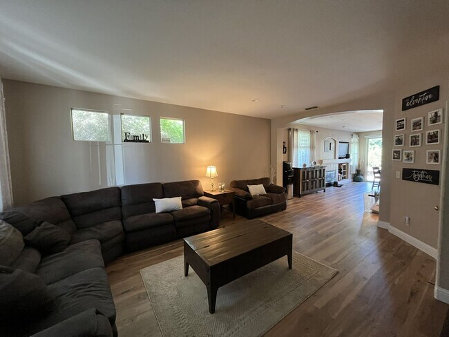 Photo - Remodeled 4 bedroom, 2 bathroom home in Elk Grove, CA!