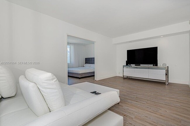 Photo - 2301 Collins Ave Unit 1528
