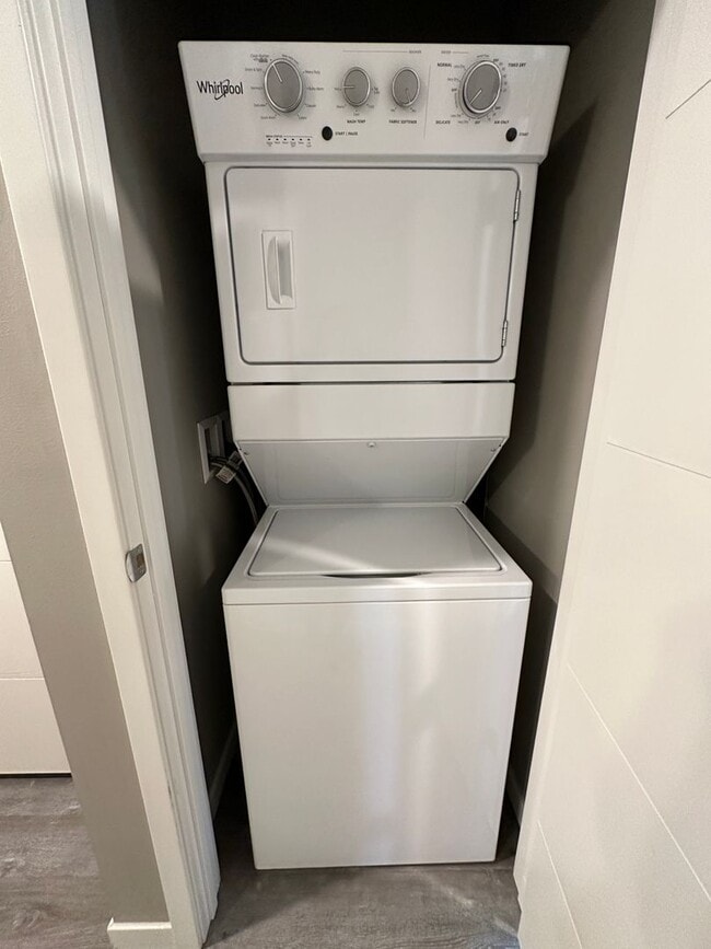 Photo - 5th Street Lofts -