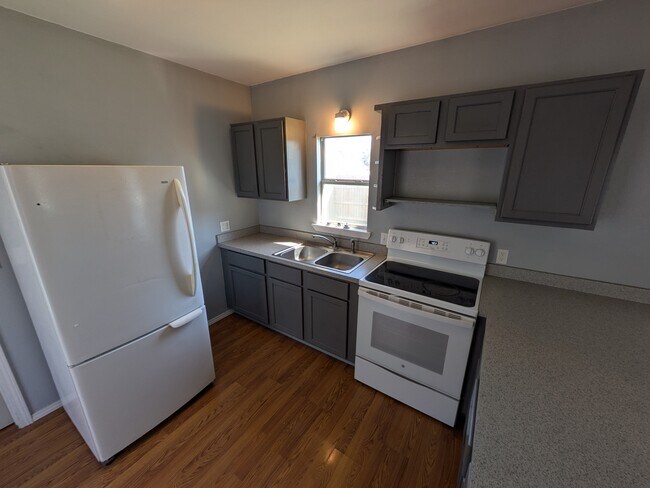 Photo - 716 S Steele Ave