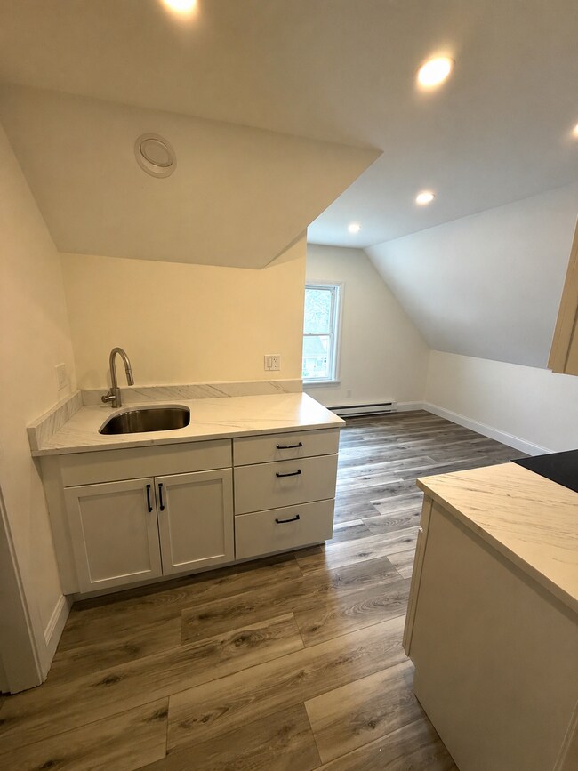 Eat-in Kitchen - 226 Water St Unit 3